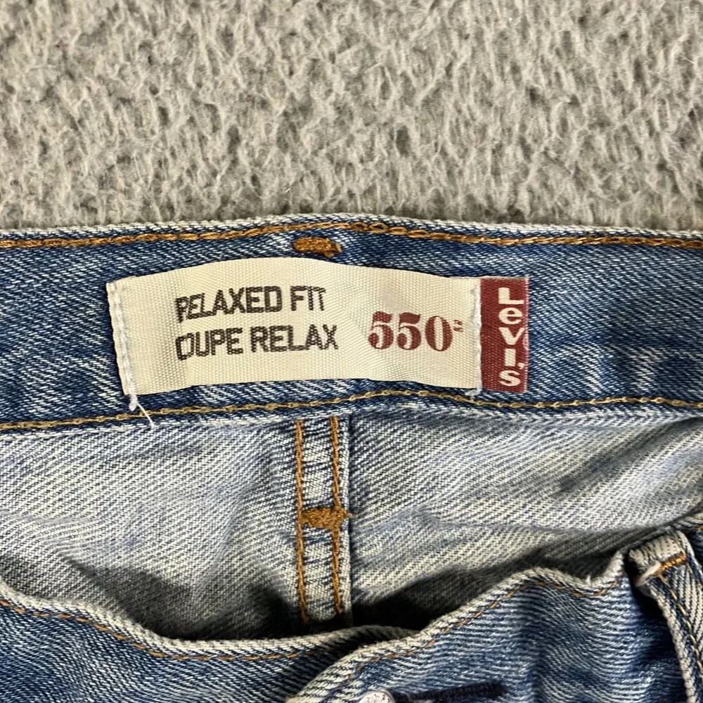 Vtg Levi's 550 Relaxed Fit Jeans Men 38x32‎ Light Wash Fit 36x31